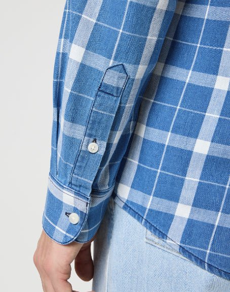 Wrangler Men's 1 Pocket Shirt In Blue Indigo